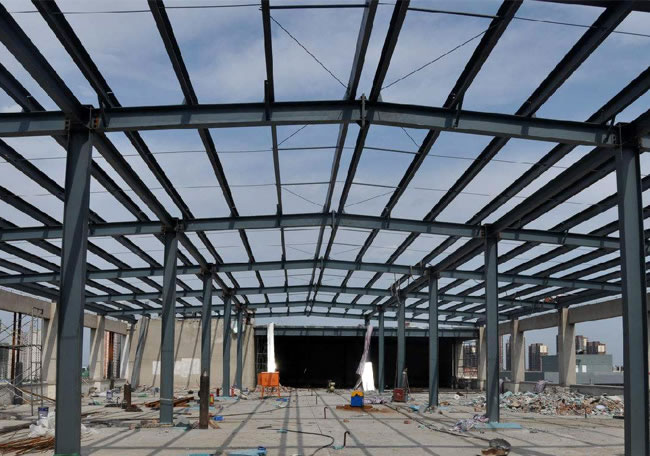 大跨度網(wǎng)架鋼結(jié)...